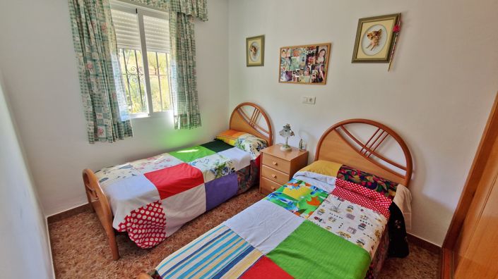 Image No.15-5 Bed Country House for sale