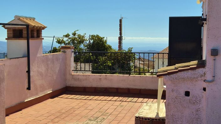 Image No.26-2 Bed Apartment for sale
