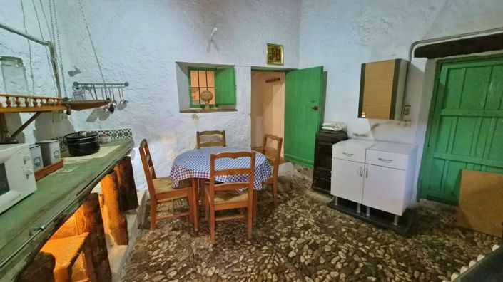 Image No.15-2 Bed Country House for sale