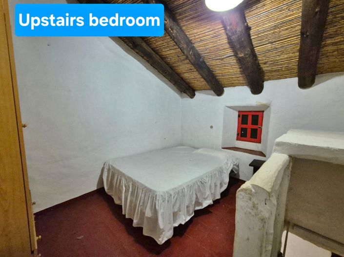 Image No.22-2 Bed Country House for sale