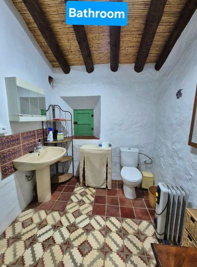 Image No.24-2 Bed Country House for sale