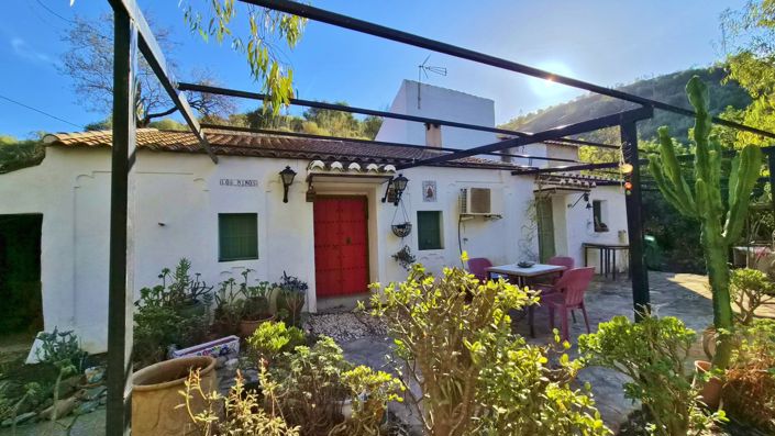 Image No.2-2 Bed Country House for sale