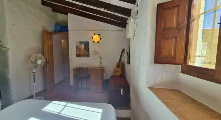 Image No.34-2 Bed Country House for sale