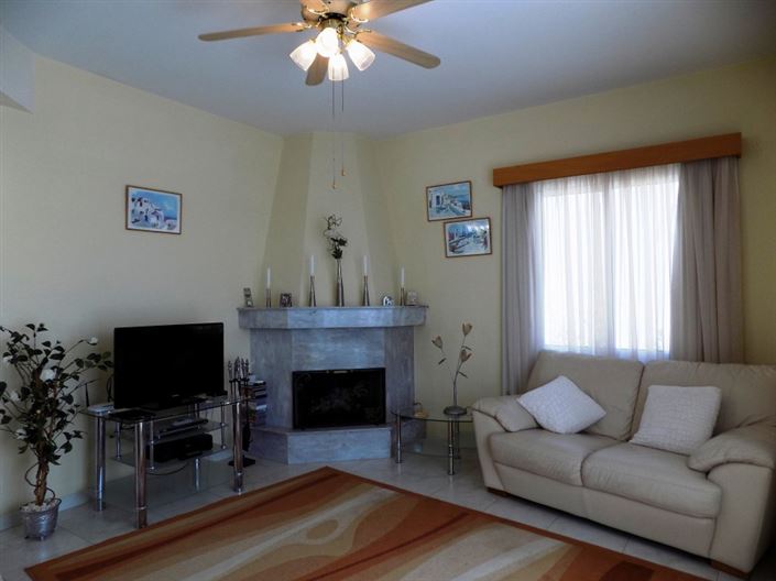 Image No.2-3 Bed Villa for sale