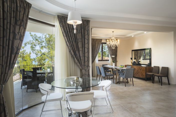 Image No.3-Villa de 4 chambres à vendre à Argaka