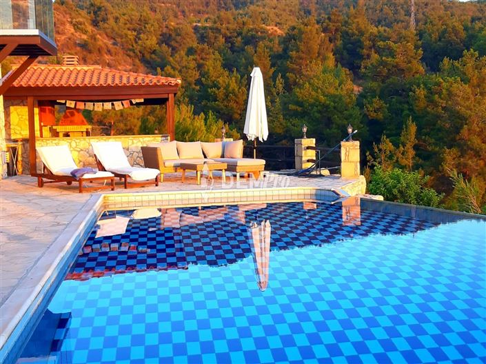 Image No.11-Villa de 5 chambres à vendre à Pomos