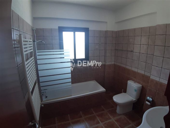 Image No.30-Villa de 5 chambres à vendre à Pomos