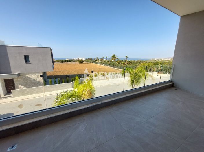 Image No.12-3 Bed Villa for sale