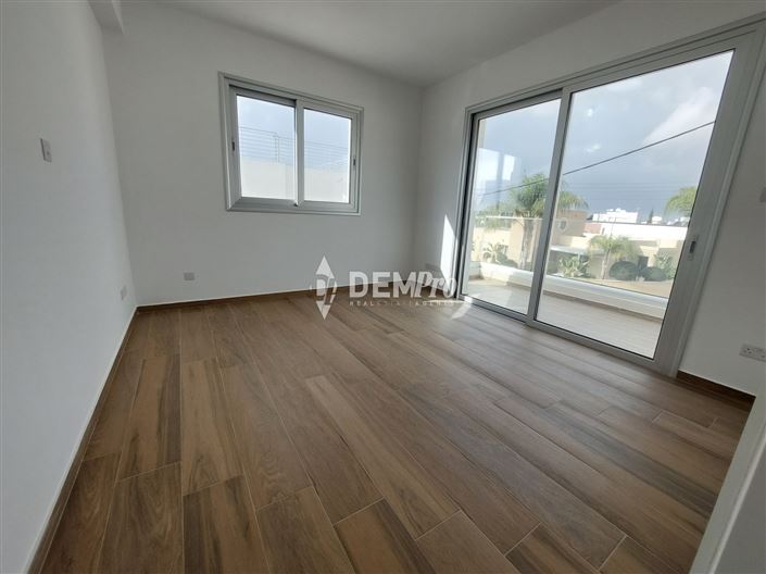 Image No.9-5 Bed Villa for sale