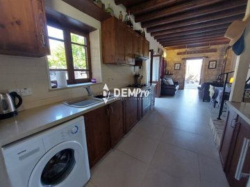 43276-villa-for-sale-in-arodesfull
