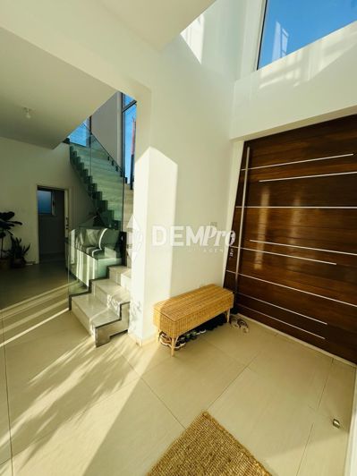 Image No.9-5 Bed Villa for sale