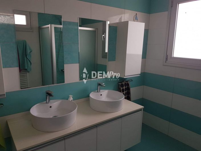 Image No.14-Villa de 5 chambres à vendre à Yeroskipou