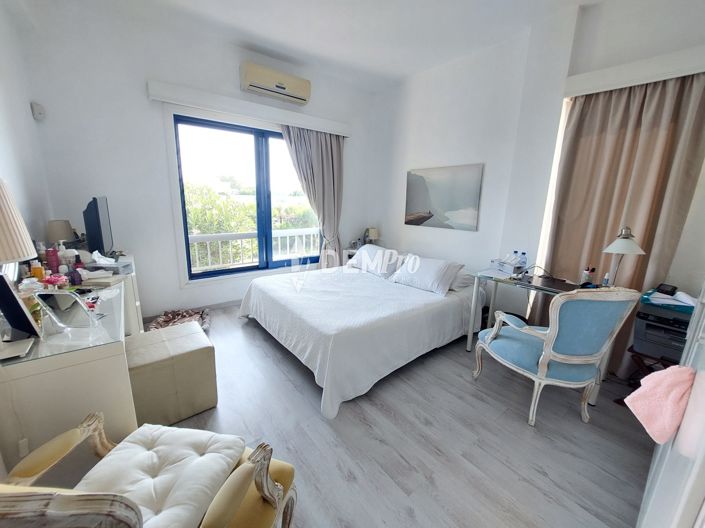 Image No.12-5 Bed Villa for sale