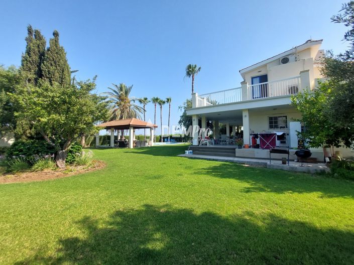 Image No.8-5 Bed Villa for sale