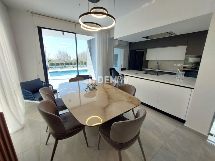 Image No.6-Villa de 4 chambres à vendre à Chlorakas