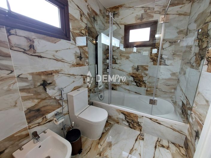 Image No.12-5 Bed Villa for sale