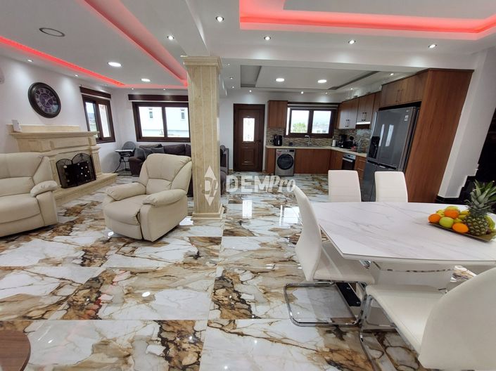 Image No.6-5 Bed Villa for sale