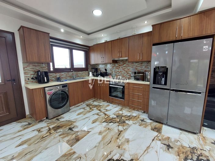 Image No.8-5 Bed Villa for sale