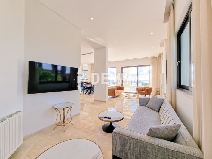 Image No.14-3 Bed Villa for sale