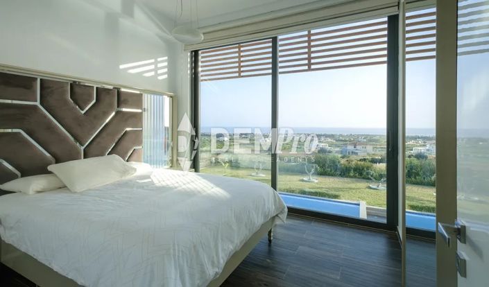 Image No.11-Villa de 4 chambres à vendre à Peyia