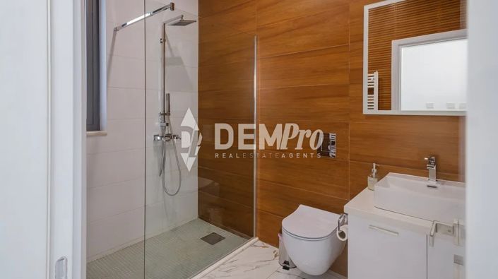 Image No.21-Villa de 4 chambres à vendre à Peyia