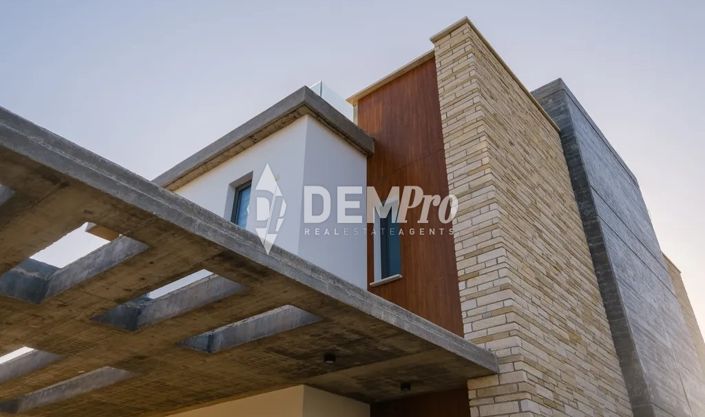 Image No.30-Villa de 4 chambres à vendre à Peyia