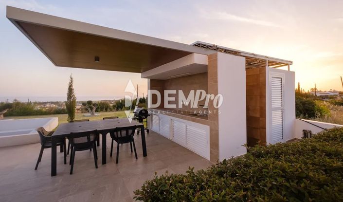 Image No.32-Villa de 4 chambres à vendre à Peyia