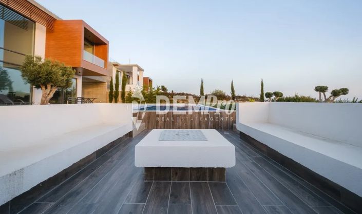 Image No.37-Villa de 4 chambres à vendre à Peyia