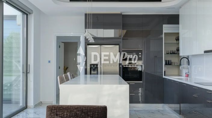 Image No.7-Villa de 4 chambres à vendre à Peyia