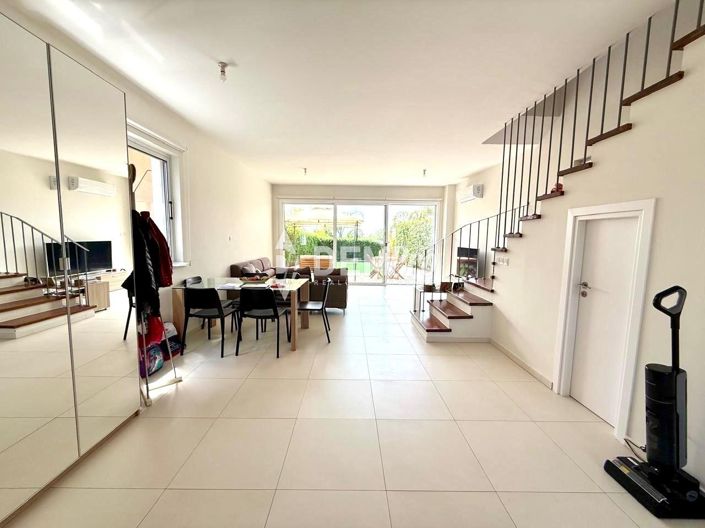 Image No.2-3 Bed Villa for sale