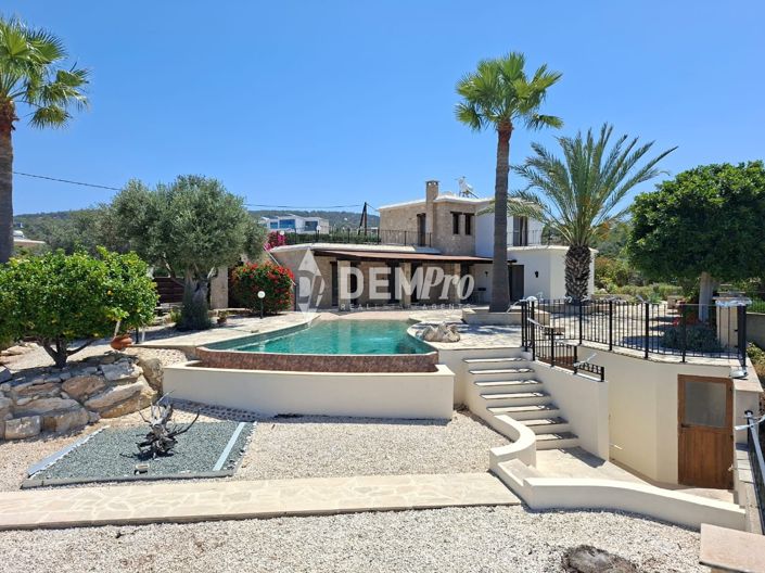 Image No.2-3 Bed Villa for sale