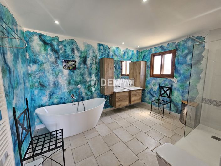 Image No.23-3 Bed Villa for sale