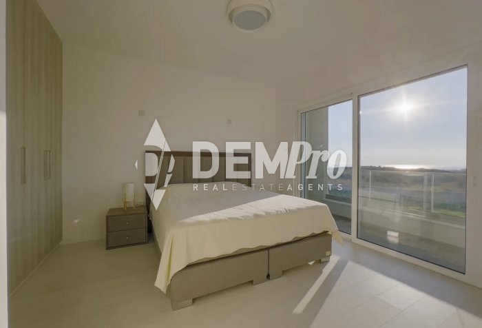 Image No.9-3 Bed Villa for sale