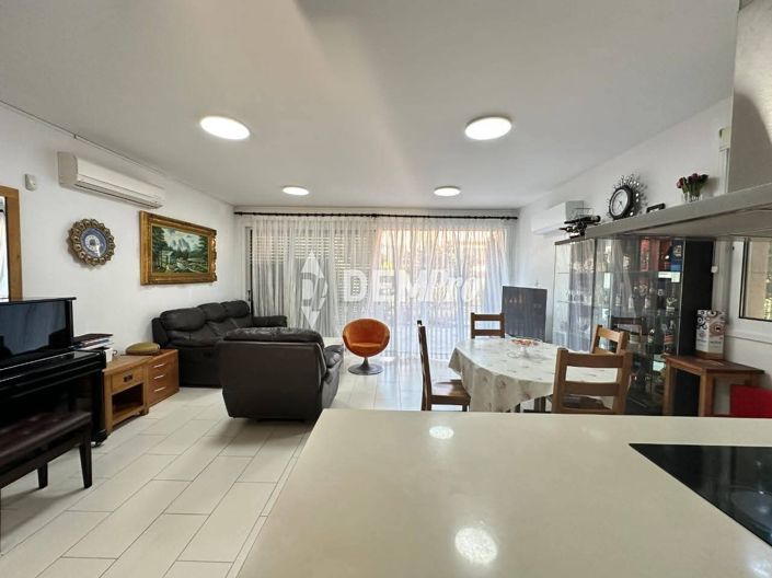 Image No.5-Villa de 3 chambres à vendre à Kato Paphos