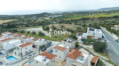 56587-villa-for-sale-in-talafull