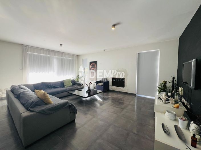 Image No.3-Villa de 3 chambres à vendre à Konia