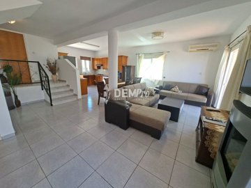 57092-house-for-sale-in-peyiafull