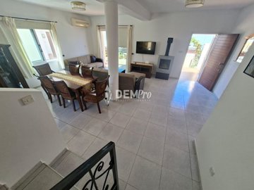 57105-house-for-sale-in-peyiafull