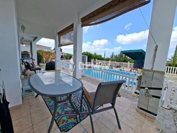 58118-villa-for-sale-in-peyiafull