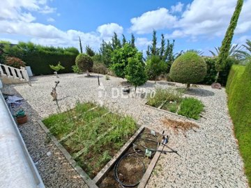 58131-villa-for-sale-in-peyiafull