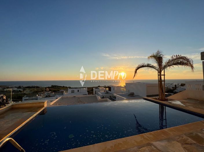 Image No.15-3 Bed Villa for sale