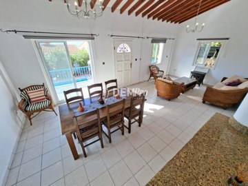 60514-villa-for-sale-in-peyiafull