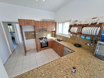 60507-villa-for-sale-in-peyiafull