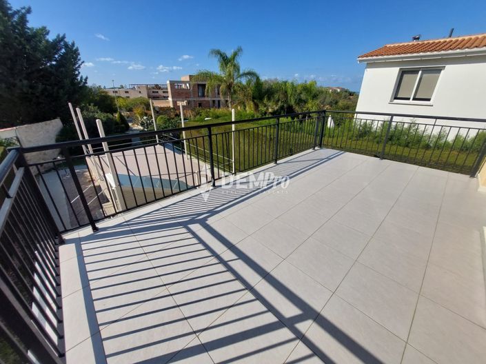 Image No.17-Villa de 2 chambres à vendre à Peyia