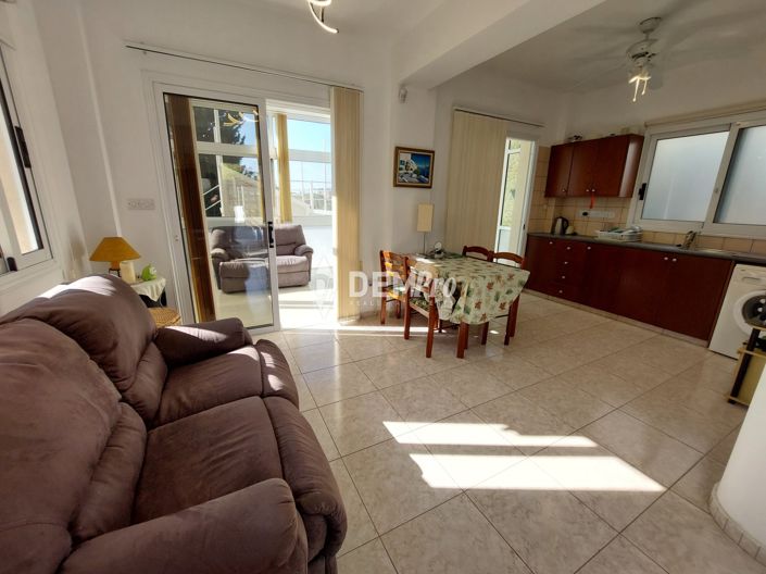 Image No.2-Villa de 2 chambres à vendre à Peyia