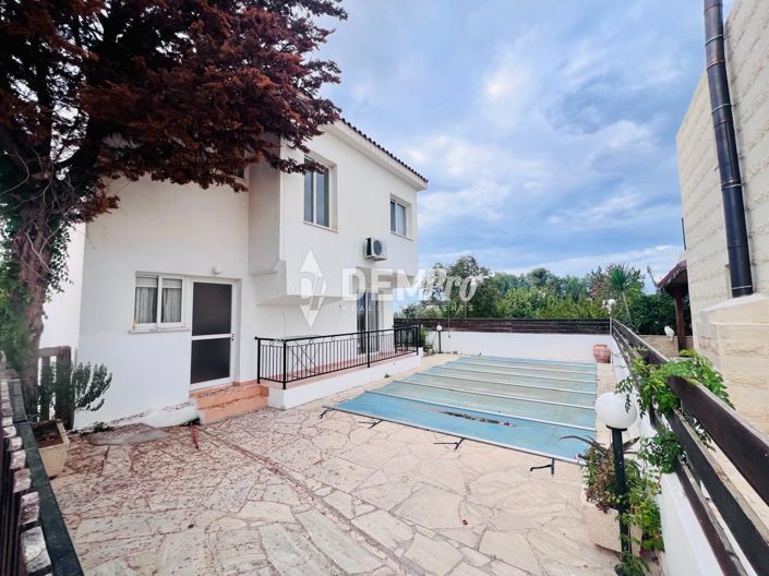 Image No.1-3 Bed Villa for sale