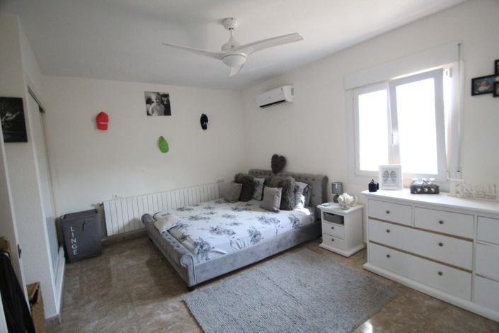 Image No.31-5 Bed Country House for sale