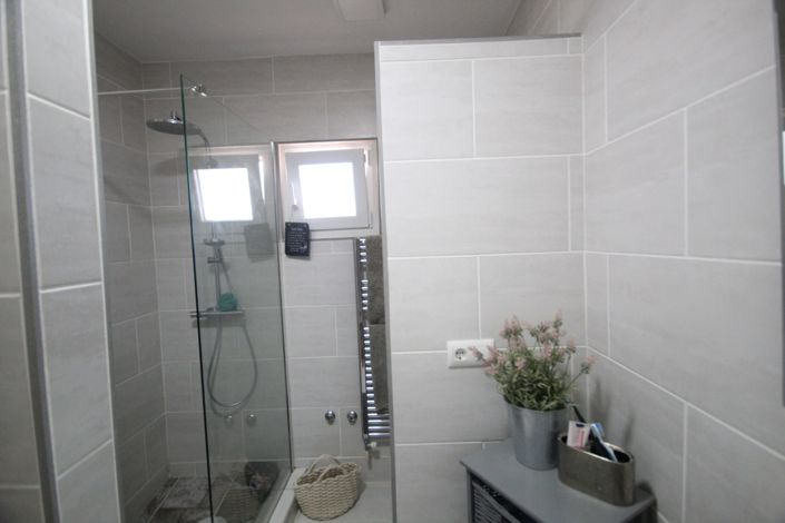 Image No.34-5 Bed Country House for sale