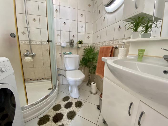 Image No.20-2 Bed Apartment for sale