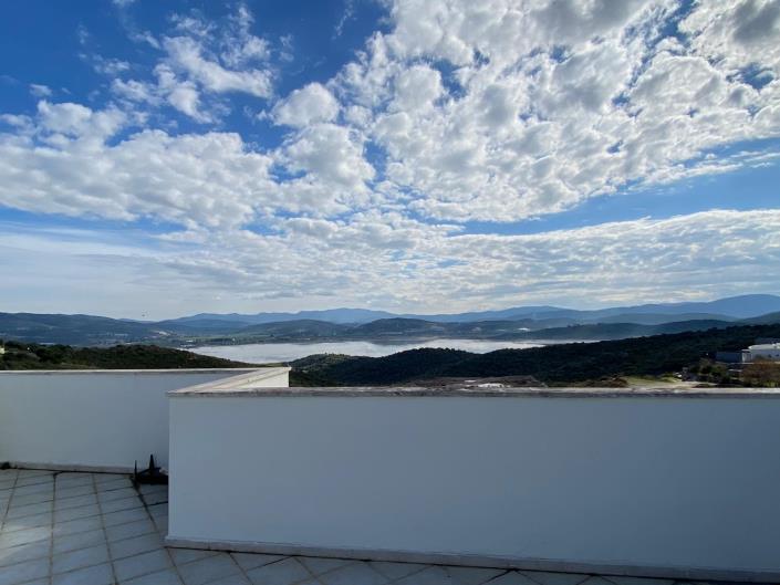 Image No.24-2 Bed Apartment for sale